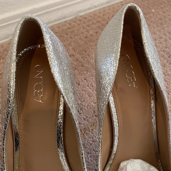 Abound 7M shiny silver heels - Picture 6 of 6